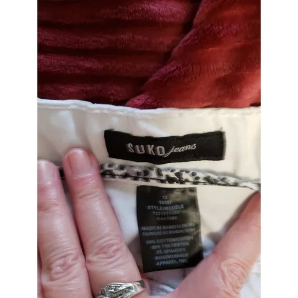 Jean Capris - Picture 5 of 5